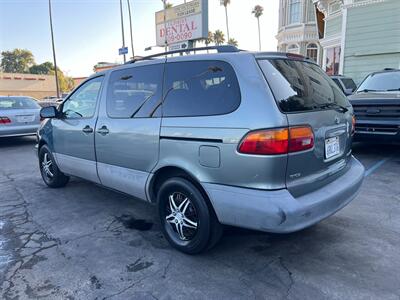2000 Toyota Sienna CE   - Photo 31 - Los Angeles, CA 91306