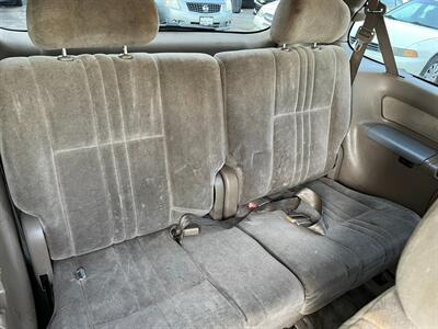 2000 Toyota Sienna CE   - Photo 46 - Los Angeles, CA 91306