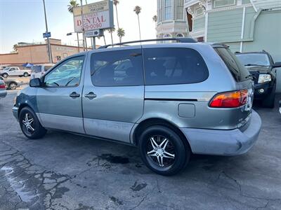 2000 Toyota Sienna CE   - Photo 10 - Los Angeles, CA 91306
