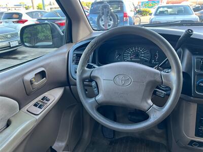 2000 Toyota Sienna CE   - Photo 24 - Los Angeles, CA 91306