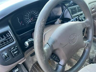 2000 Toyota Sienna CE   - Photo 76 - Los Angeles, CA 91306