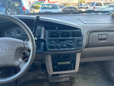 2000 Toyota Sienna CE   - Photo 23 - Los Angeles, CA 91306