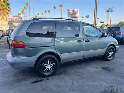 2000 Toyota Sienna CE   - Photo 35 - Los Angeles, CA 91306