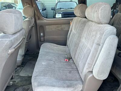 2000 Toyota Sienna CE   - Photo 18 - Los Angeles, CA 91306