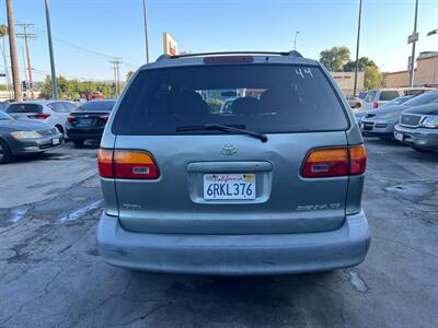 2000 Toyota Sienna CE   - Photo 33 - Los Angeles, CA 91306