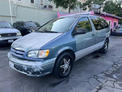 2000 Toyota Sienna CE   - Photo 12 - Los Angeles, CA 91306