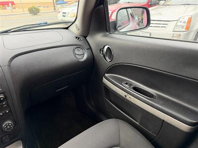 2011 Chevrolet HHR LT - Photo 22 - Los Angeles, CA 91306