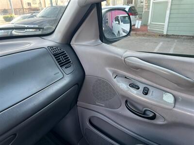 2000 Ford Expedition XLT   - Photo 53 - Los Angeles, CA 91306