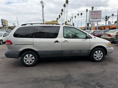 2002 Toyota Sienna CE - Photo 5 - Los Angeles, CA 91306