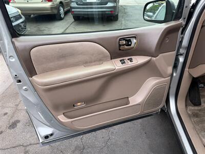 2002 Toyota Sienna CE - Photo 15 - Los Angeles, CA 91306