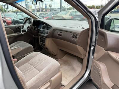 2002 Toyota Sienna CE - Photo 37 - Los Angeles, CA 91306
