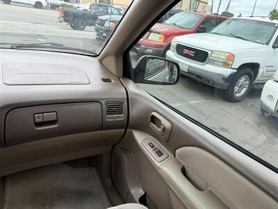 2002 Toyota Sienna CE - Photo 23 - Los Angeles, CA 91306