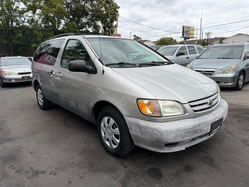 2002 Toyota Sienna CE   - Photo 1 - Los Angeles, CA 91306