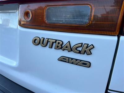 1999 Subaru Legacy Outback   - Photo 38 - Los Angeles, CA 91306
