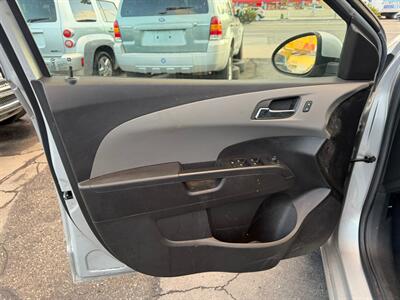 2016 Chevrolet Sonic LT Auto   - Photo 15 - Los Angeles, CA 91306