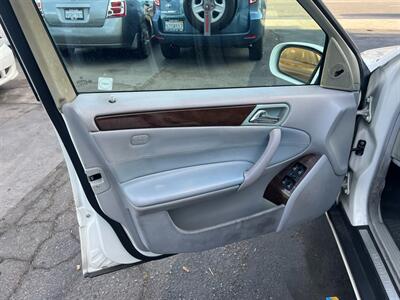 2004 Mercedes-Benz C 240   - Photo 13 - Los Angeles, CA 91306