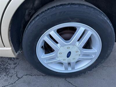 2000 Ford Focus SE - Photo 13 - Los Angeles, CA 91306