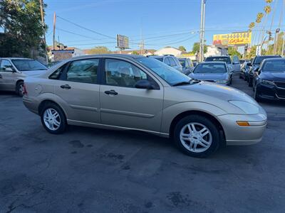 2000 Ford Focus SE - Photo 4 - Los Angeles, CA 91306