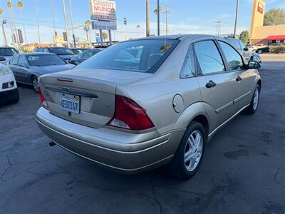 2000 Ford Focus SE - Photo 9 - Los Angeles, CA 91306