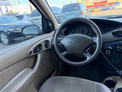 2000 Ford Focus SE - Photo 23 - Los Angeles, CA 91306