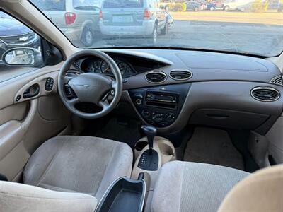 2000 Ford Focus SE - Photo 44 - Los Angeles, CA 91306