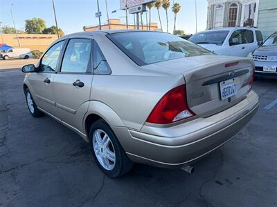 2000 Ford Focus SE - Photo 10 - Los Angeles, CA 91306