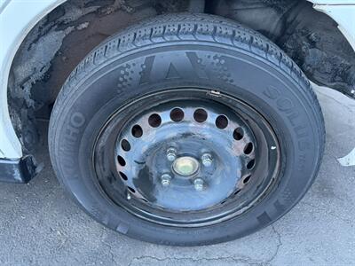 2001 Honda Accord LX - Photo 13 - Los Angeles, CA 91306