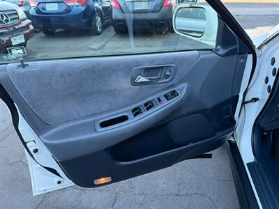 2001 Honda Accord LX - Photo 15 - Los Angeles, CA 91306
