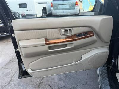 1999 INFINITI QX4   - Photo 13 - Los Angeles, CA 91306