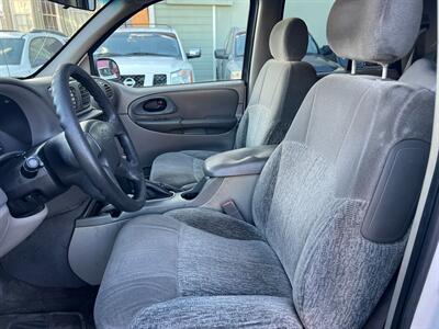 2002 Chevrolet TrailBlazer LS   - Photo 17 - Los Angeles, CA 91306