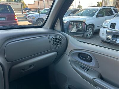 2002 Chevrolet TrailBlazer LS   - Photo 22 - Los Angeles, CA 91306