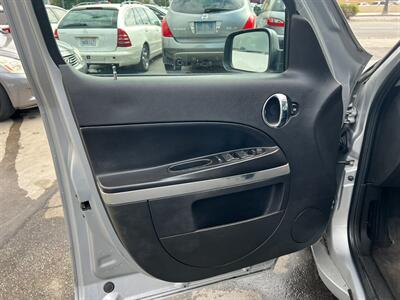 2010 Chevrolet HHR LS   - Photo 15 - Los Angeles, CA 91306