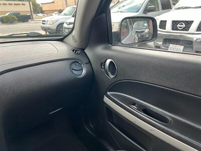 2010 Chevrolet HHR LS   - Photo 22 - Los Angeles, CA 91306