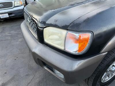 2000 Nissan Pathfinder SE   - Photo 59 - Los Angeles, CA 91306