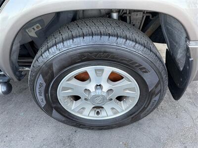 2000 Nissan Pathfinder SE   - Photo 13 - Los Angeles, CA 91306
