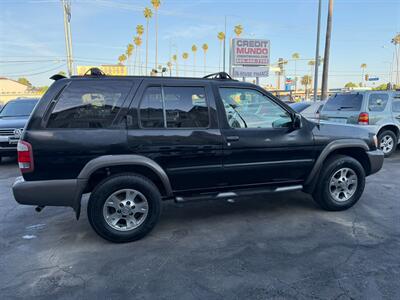 2000 Nissan Pathfinder SE   - Photo 5 - Los Angeles, CA 91306