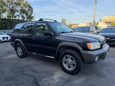 2000 Nissan Pathfinder SE   - Photo 2 - Los Angeles, CA 91306