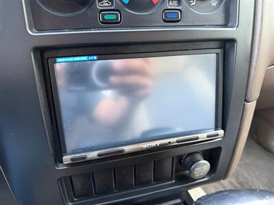 2000 Nissan Pathfinder SE   - Photo 47 - Los Angeles, CA 91306