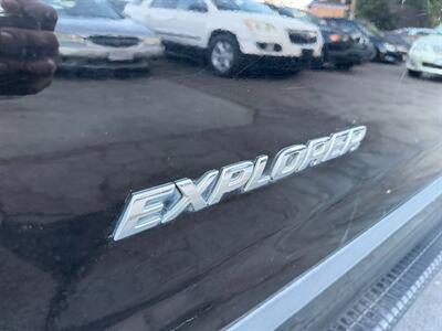 2002 Ford Explorer Limited   - Photo 37 - Los Angeles, CA 91306