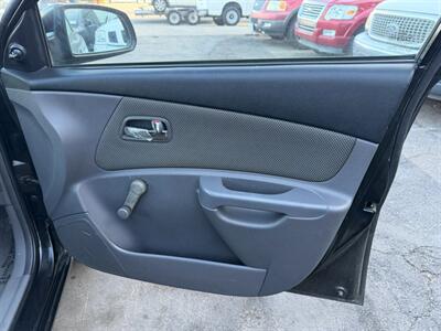 2006 Kia Rio5 SX - Photo 37 - Los Angeles, CA 91306