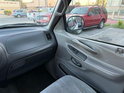 1999 Ford Expedition XLT   - Photo 22 - Los Angeles, CA 91306