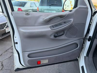 1999 Ford Expedition XLT   - Photo 14 - Los Angeles, CA 91306