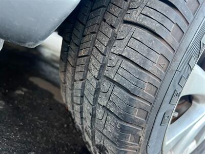 2013 Mazda Mazda5 Sport   - Photo 14 - Los Angeles, CA 91306