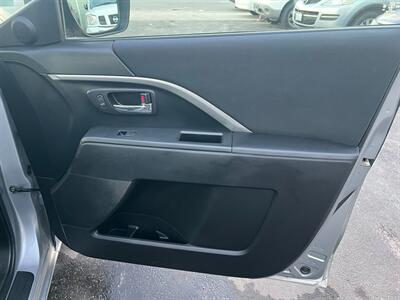 2013 Mazda Mazda5 Sport   - Photo 39 - Los Angeles, CA 91306