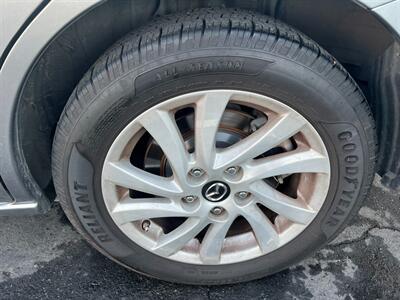 2013 Mazda Mazda5 Sport   - Photo 13 - Los Angeles, CA 91306