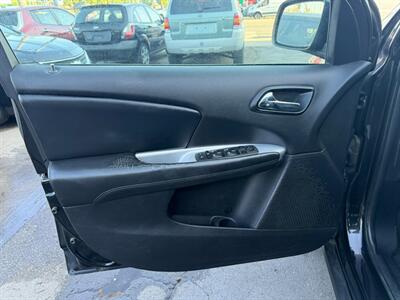 2012 Dodge Journey SXT   - Photo 15 - Los Angeles, CA 91306