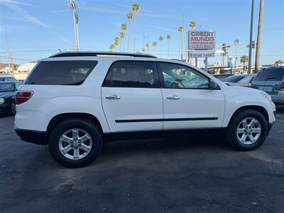 2008 Saturn Outlook XE   - Photo 5 - Los Angeles, CA 91306