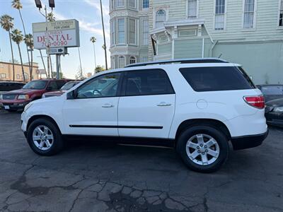 2008 Saturn Outlook XE   - Photo 27 - Los Angeles, CA 91306