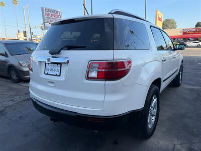 2008 Saturn Outlook XE   - Photo 8 - Los Angeles, CA 91306