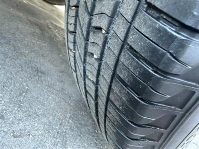 2008 Saturn Outlook XE   - Photo 13 - Los Angeles, CA 91306